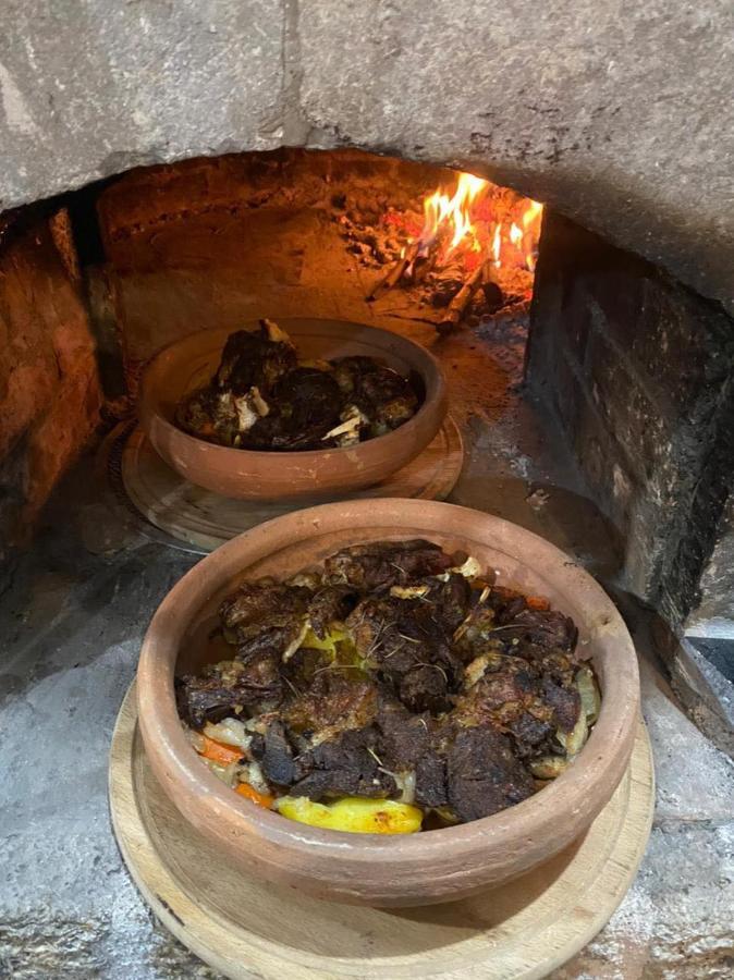 Bujtina Vrenezi Hotell Peshkopi Eksteriør bilde