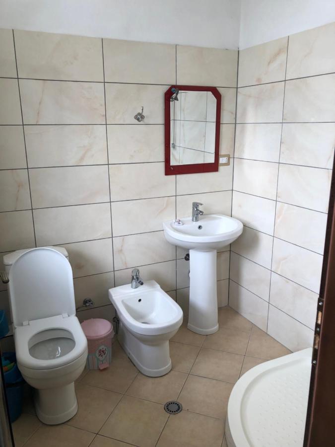 Bujtina Vrenezi Hotell Peshkopi Eksteriør bilde