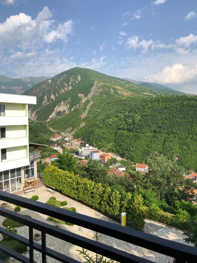 Bujtina Vrenezi Hotell Peshkopi Eksteriør bilde