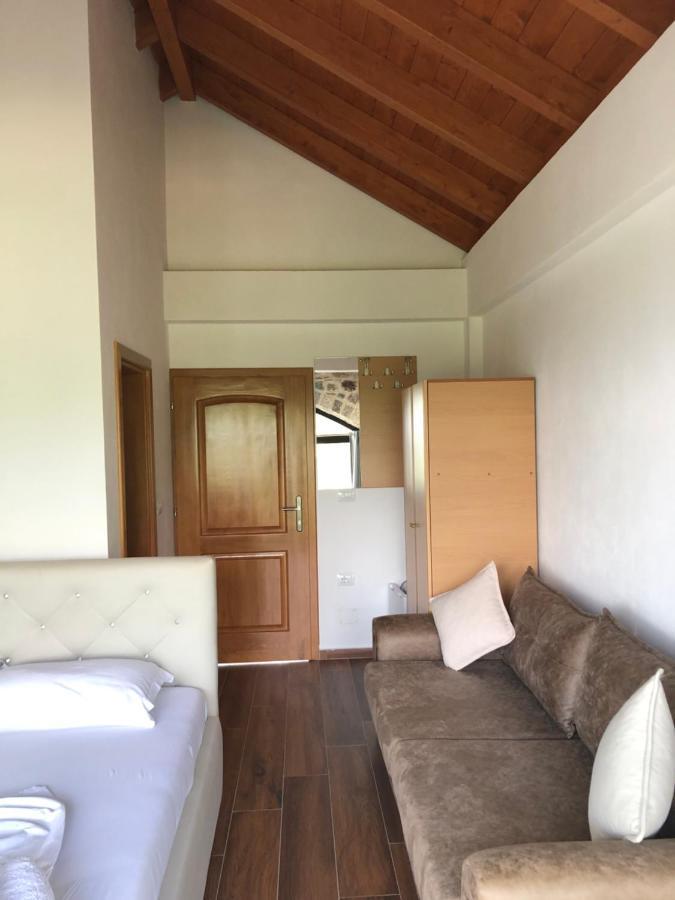 Bujtina Vrenezi Hotell Peshkopi Eksteriør bilde